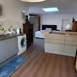 Apartament Stylishe Unterkuenfte Naehe Zentrum Von *